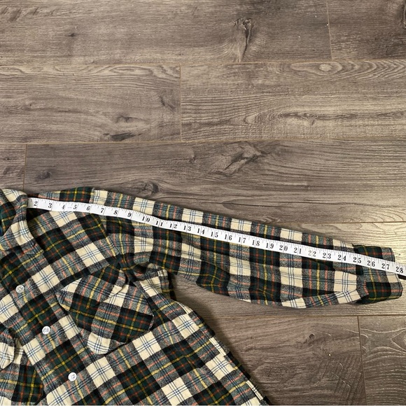 Vintage Pendleton wool button up shirt 100 % pure virgin wool made in USA - Picture 8 of 12